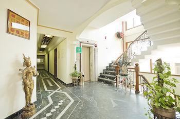 Oyo Rooms Lajpat Nagar New Delhi Exterior photo